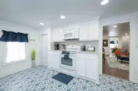 Industrial St. Loft on the square - 4-Star