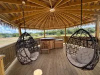 Peacock/River Yurt Village/Couples Yurt/Hot Tub/Close to Town! - Chalets