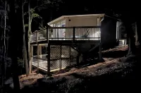 Romantic Couples Cabin in Big Canoe, Lake & Mountain View, Hot Tub, Gas Logs - 4-Star