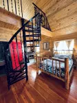 Lemhi Shoshone Cabin, Greyhouse Vacation Rentals - Chalets