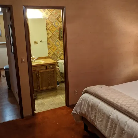 Live like an Executive & sleep like a King