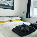 Family & dog friendly seaside flat Llansteffan Carmarthen West Wales sleeps 5 - 2-Star