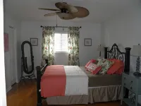 Salt Water Canal home w/Dock, Family/Pet Friendly, close to Beach and A1A - 2 stjerner