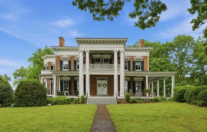 Rockwood Manor Bed & Breakfast