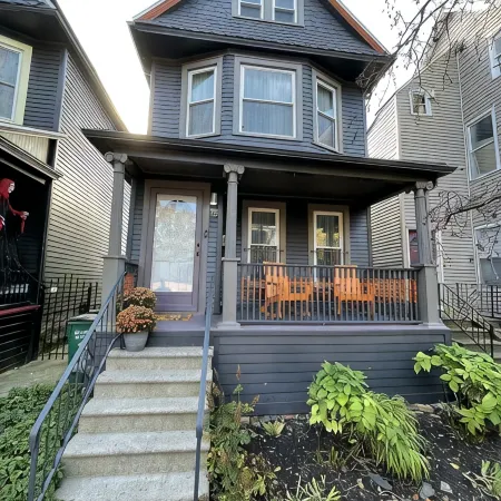Charming Urban OasisConveniently located on a small historic street.