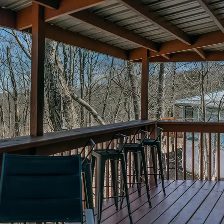 Cozy Treehouse steps from Beech Mtn ski resort, Restaurants, Trails and Fishing!