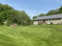 Private vacation house for larger groups near the Dells with heated game room. - Jacuzzi