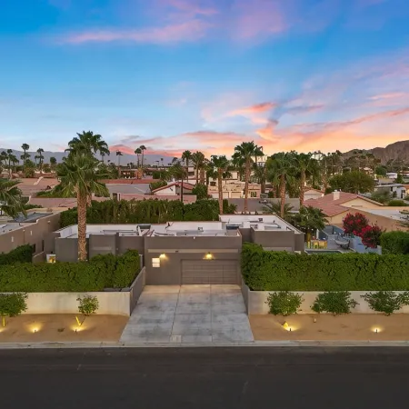 Four bedroom suites, private pool, spa & gourmet kitchen on .25 acre!