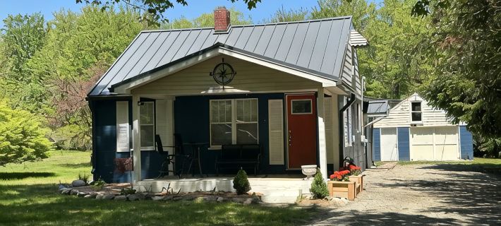Lexington Stays. Close to town and beach! Hotels in Sanilac County
