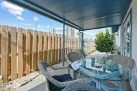 NEW BEACH LISTING, Walk-Beach, Surfing, Scuba, Close-Dining, Wi-Fi - 2성급