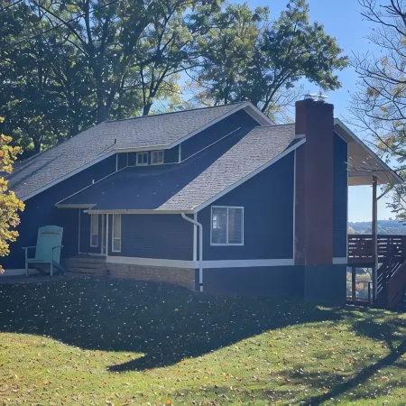 Prather Place, Spacious, Deck And View, Entertaining Basement, Minutes to Marina