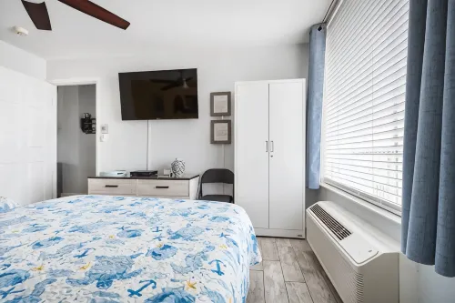 Daytona Beach Oceanfront Complex with 1 Bedroom / 2 Full Baths - Private Pools