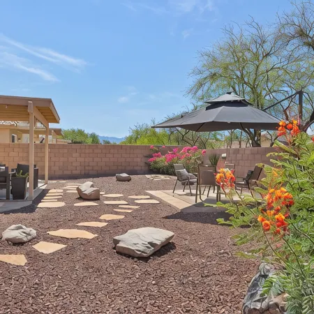 Stunning Vacation Home - Trails, Golf & Dining!
