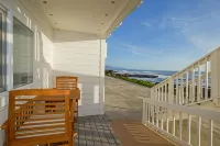 Black Sands Inn - Ocean View