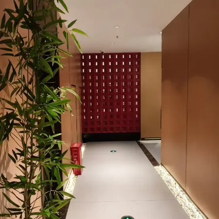 ROYGEM Hotel (Wuyi Square, Yaoling & 2nd Xiangya Station, Changsha)