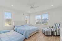 Steps to Beach: Ocean Views, 5 Decks, 3 Cars, Loaded with Amenities! - balcony