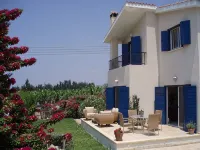 Spacious 3 bed , Private  Pool, Large Peaceful Garden And Great Views - 2-Star