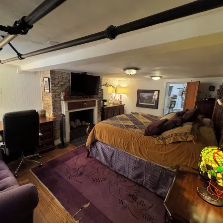18th Cent. Charm in Historic Downtown Annapolis