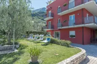Residence "La Pergola" central area, garden, swimming pool, parking - Homestays