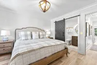 "Beachwalk Landing" Perfect in Every Way!  Includes Cart for Your Stay - 5-Star