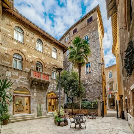 Rosetta Hotel Perugia Tapestry Collection by Hilton