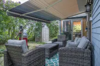 Steps to Restaurants, Shops & Waterfront, Bar Island, Free 2-Car Parking,  Wi-fi - 4-Star