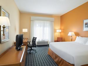 Fairfield Inn & Suites State College