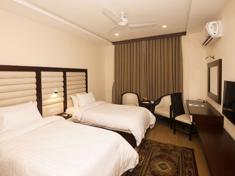 Hotel One Rahim Yar Khan Club Road
