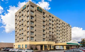 La Quinta Inn & Suites by Wyndham New Haven