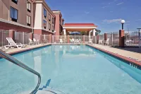 Holiday Inn Express & Suites Forest
