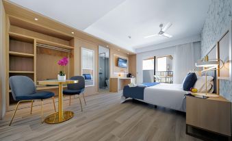 Broncemar Beach Suites