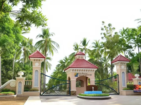 San Remigio Beach Club Sports and Leisure Resort Отели в г. Табуэлан