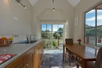 Crabtree Riverfront Cottages Beautiful Peaceful Location Relax & Enjoy Hotels in Grove
