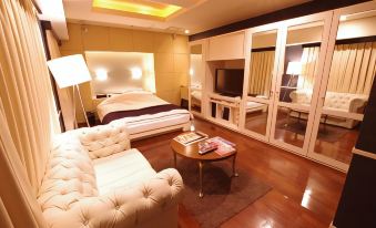 Blue Hotel Octa (Adult Only)
