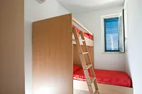 Dolce Mare 2 - Sea Front Apartment - Large Terrace - Wifi and Private Parking Crai Gruppo Radenza New Fdm Spa 주변 호텔