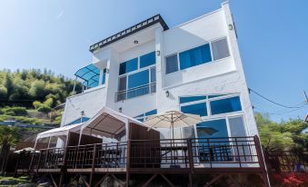 Geoje Seonjae Pension