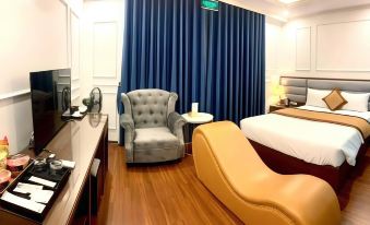 Royal Hotel Van Khe by Bay Luxury