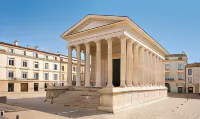Kyriad Nimes Centre Hotel dekat Carré d'Art