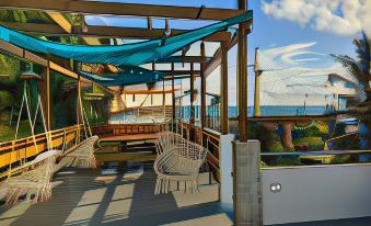 The Surfing Turtle - Housity