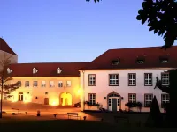 Hotel Burg Wanzleben Hotel di Oschersleben