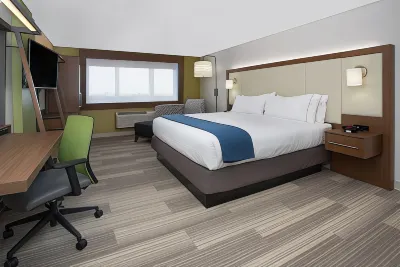 Holiday Inn Express & Suites Marshalltown Hotels in 
