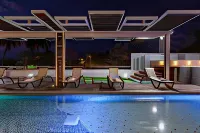 Ramada by Wyndham Acapulco Hotel & Suites - Pools