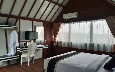 Chevilly Resort & Camp