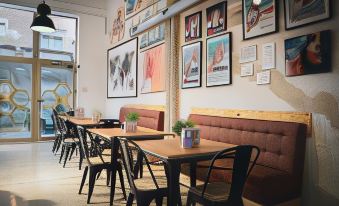Gallery Hostel Madrid Residencia