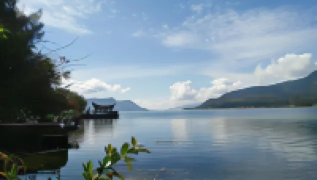 Zoé’s Paradise Waterfront Hotel