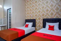 RedDoorz Syariah Near Stasiun Gumilir Cilacap Hotels in North Cilacap