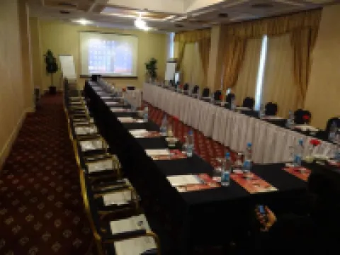 Le Grande Plaza Hotel