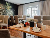 Seehotel Sissi فنادق في Maishofen
