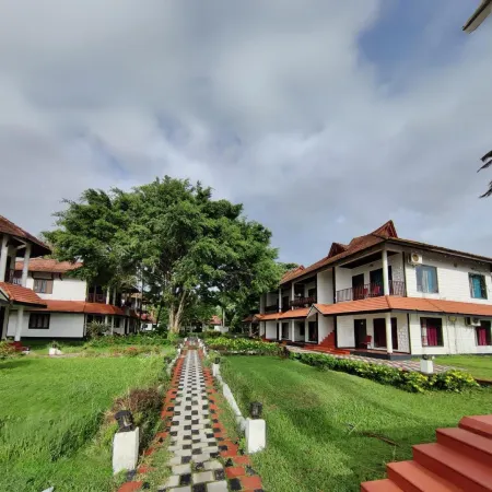 Goldfield Club & Lake Resort, Kumarakom
