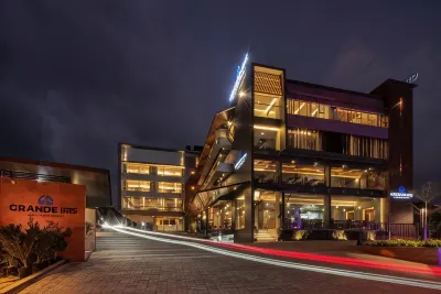 Grande Iris Hotels near Little petals